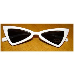 Zumiez Petals and Peacocks White Retro Triangle Pointy Cat Eye Sunglasses